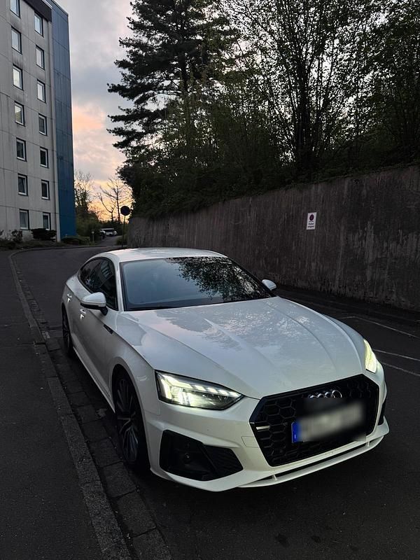Weiß Gebraucht 2021 Audi A5 S-Line Coupé | 26.500 € (Superpreis) - Bild 1/4
