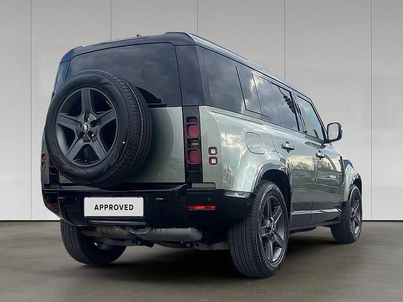 Gebraucht Land Rover Defender SE Dynamic 304 PS (223 kW) 2025 Pangea green SUV