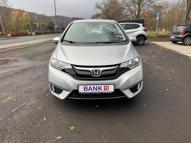 Gebraucht Honda Jazz Trend 102 PS (75 kW) 2016 Alabaster silver m. Kleinwagen
