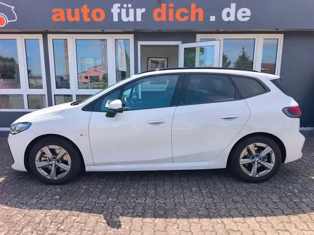 Gebraucht BMW 223 Active Tourer M Sport 218 PS (160 kW) 2024 Weiß Van / Kleinbus