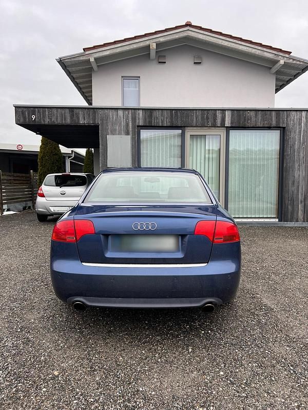 Gebraucht Audi A4 S-Line 131 PS (96 kW) 2007 Blau Limousine
