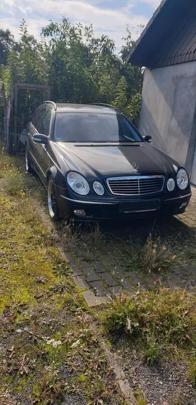 Schwarz Gebraucht 2004 Mercedes E320 Kombi | 4.300 € - Bild 1/4