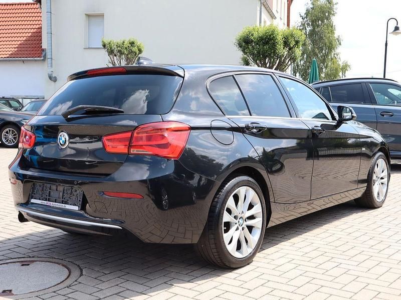 Gebraucht BMW 116 Urban Line 109 PS (80 kW) 2016 Schwarz Kleinwagen