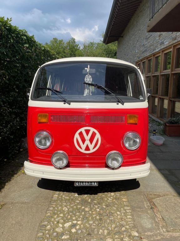 Rot Gebraucht 1974 VW T2 Van | 15.000 € - Bild 1/4