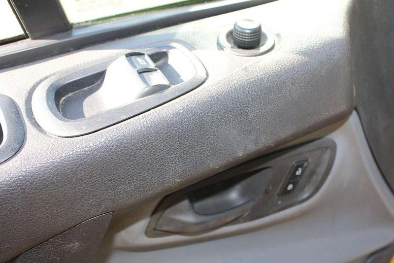 Second-hand Ford Transit Custom 105 CP (77 kW) 2017 Galben Monovolum