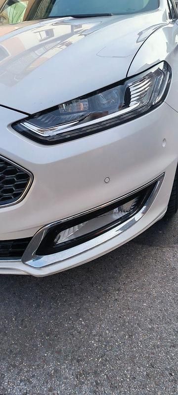 Gebraucht Ford Mondeo Vignale 179 PS (131 kW) 2016 Weiß Kombi
