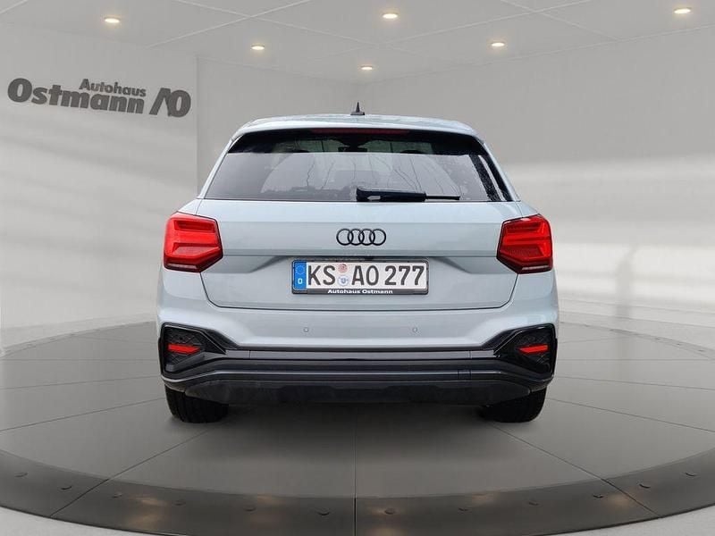 Gebraucht Audi Q2 Ambiente 150 PS (110 kW) 2026 Pfeilgrau perleffekt SUV