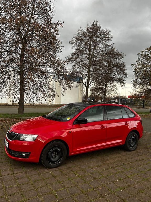 Gebraucht Skoda Rapid Style 90 PS (66 kW) 2014 Rot Kleinwagen