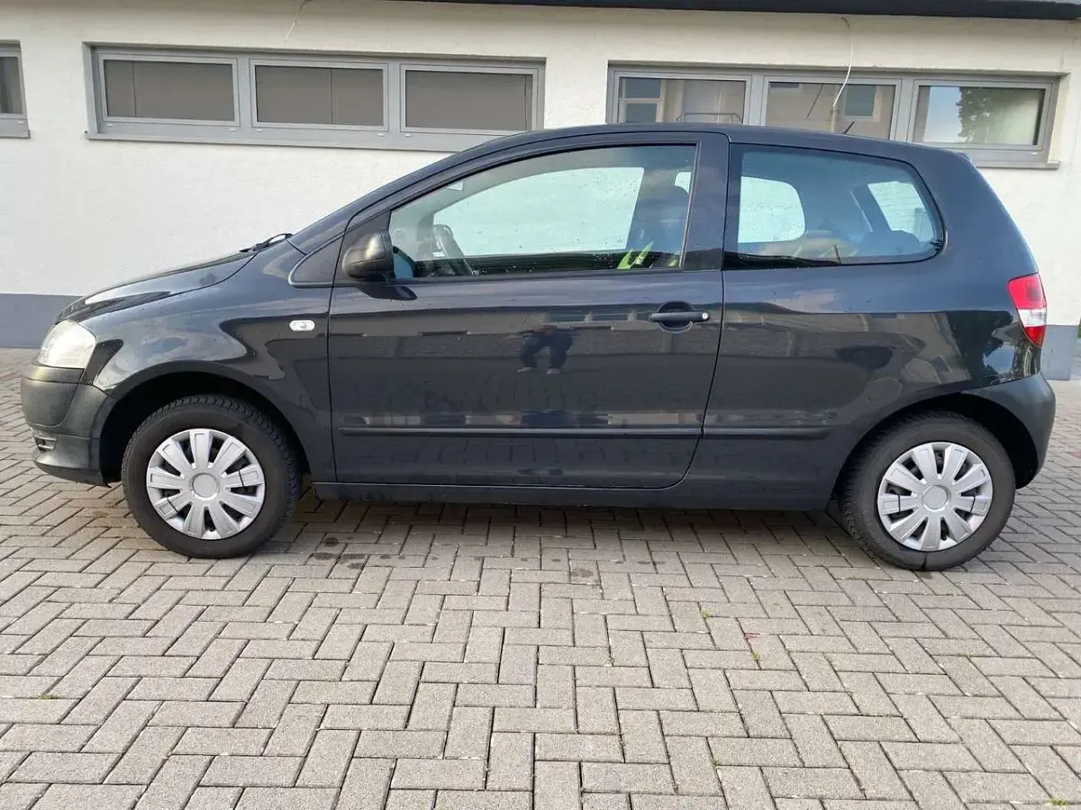 Occasion VW Fox Basis 54 ch (39 kW) 2010 Gris Citadine