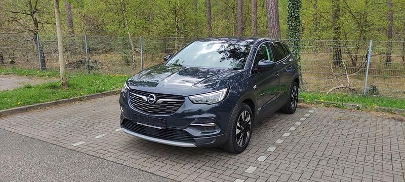 Grau Gebraucht 2018 Opel Grandland X SUV | 13.500 € (Guter Preis) - Bild 1/4