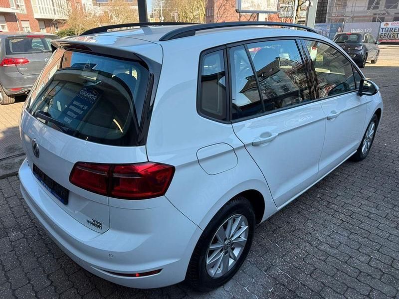 Gebraucht VW Golf VII Trendline 110 PS (80 kW) 2016 Weiß Limousine