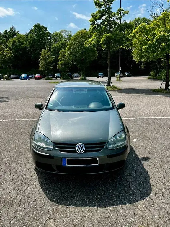 Gebraucht VW Golf V 75 PS (55 kW) 2003 Grau Kleinwagen
