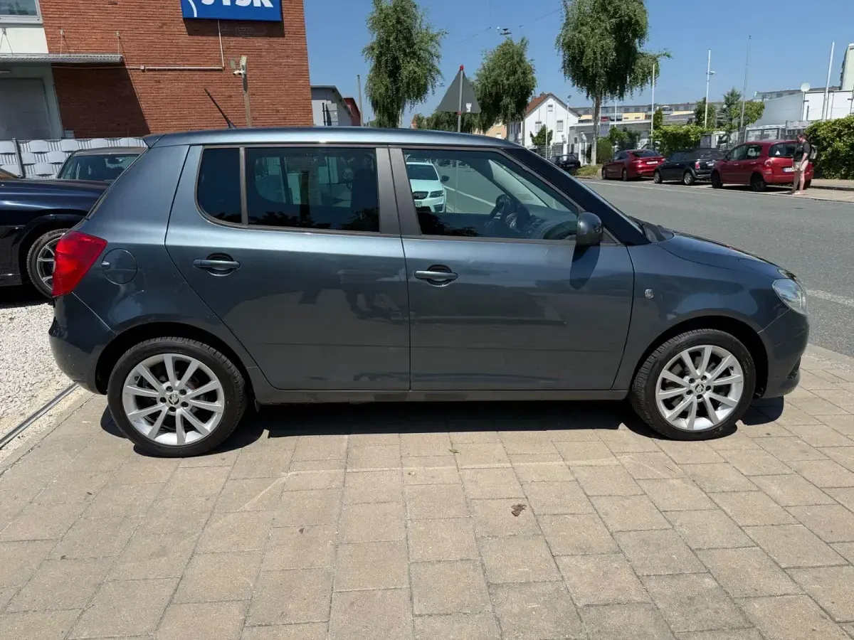 Gebraucht Skoda Fabia Best of 105 PS (77 kW) 2014 Grau Limousine