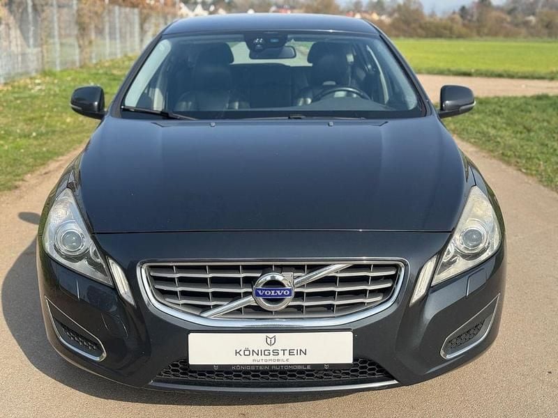 Gebraucht Volvo V60 Summum 163 PS (119 kW) 2012 Grau Kombi