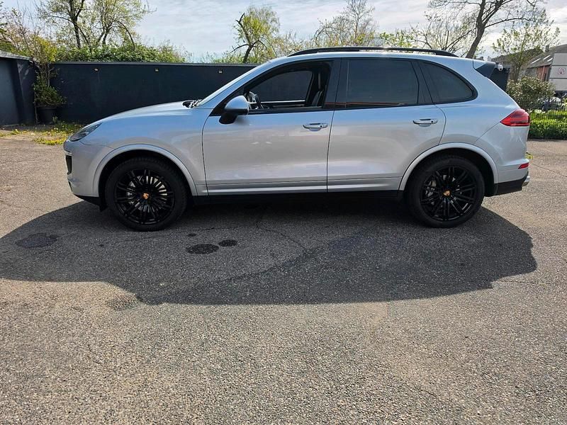 Usata Porsche Cayenne S Chrono 283 CV (208 kW) 2017 Argento SUV