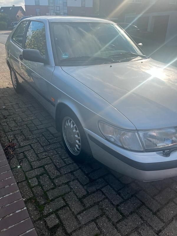Gebraucht Saab 900 131 PS (96 kW) 1998 Silber Coupé