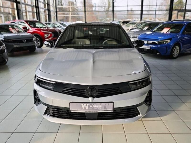 Neu Opel Astra 131 PS (96 kW) 2025 Silber Kombi