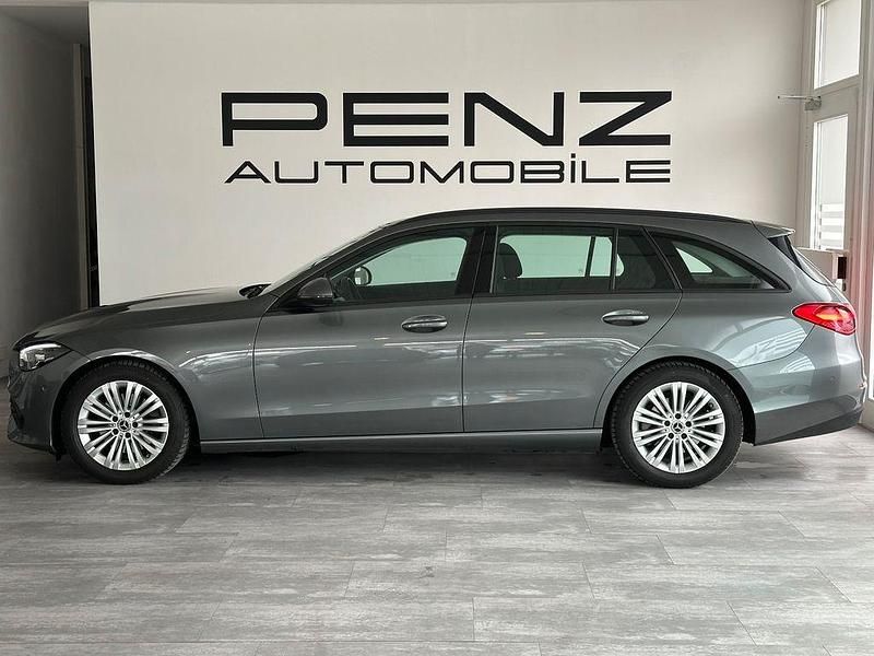 Gebraucht Mercedes C200 184 PS (135 kW) 2022 Grau Kombi