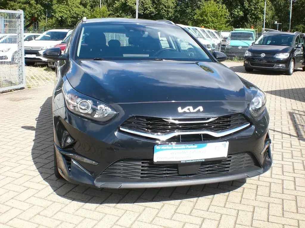 Gebraucht Kia Ceed Sportswagon 136 PS (100 kW) 2023 Schwarz Kombi