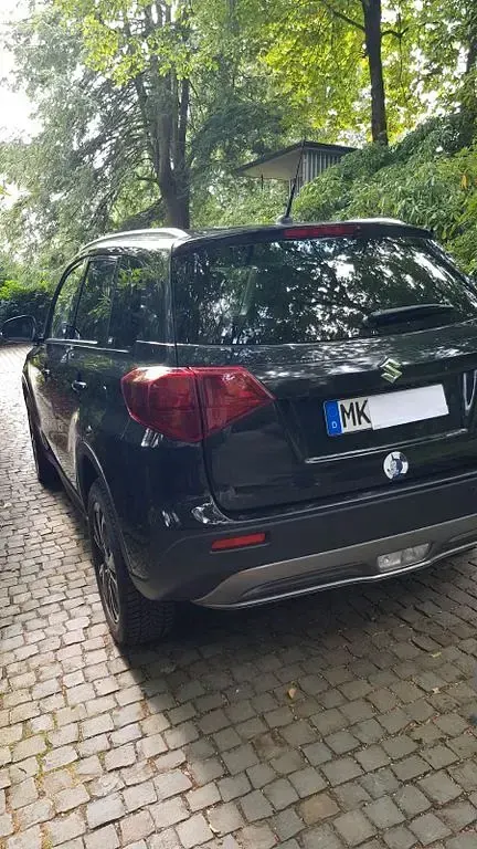 Gebraucht Suzuki Vitara Comfort+ 129 PS (94 kW) 2021 Schwarz SUV