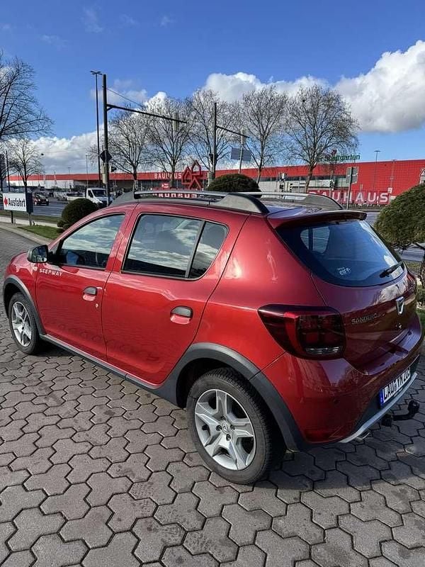 Gebraucht Dacia Sandero Prestige 90 PS (66 kW) 2017 Rot Kleinwagen