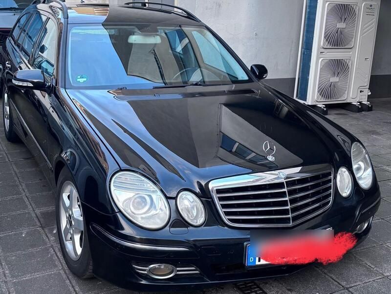 Schwarz Gebraucht 2007 Mercedes E200 Kombi | 4.200 € (Etwas zu teuer) - Bild 1/4