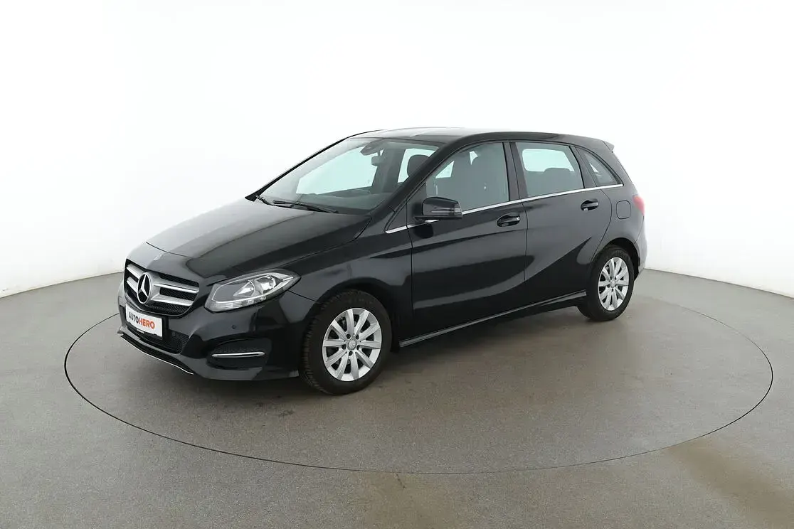 Używany Mercedes B180 Style 109 KM (80 kW) 2016 Minivan