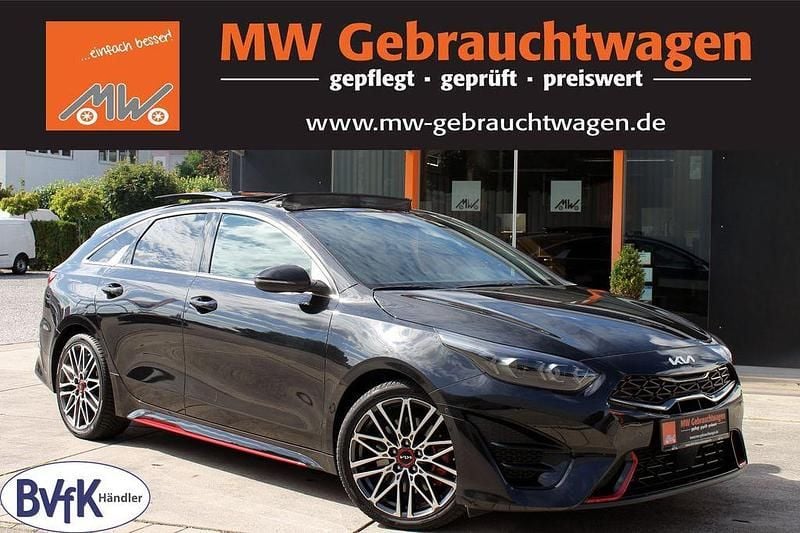 Schwarz Gebraucht 2023 Kia ProCeed Kleinwagen | 32.990 € (Etwas zu teuer) - Bild 1/3