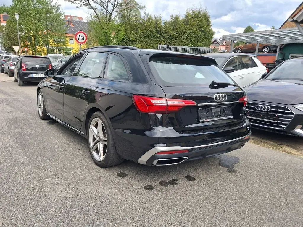 Gebraucht Audi A4 S-Line 204 PS (150 kW) 2022 Schwarz Kombi