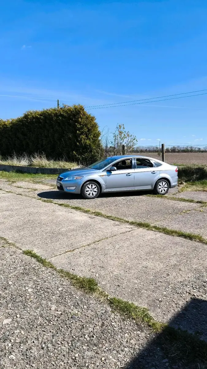 Gebraucht Ford Mondeo 110 PS (80 kW) 2008 Silber Limousine