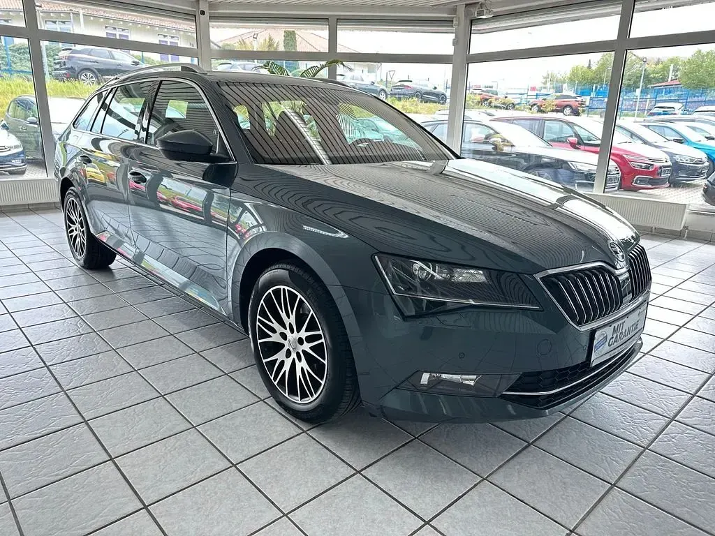 Gebraucht Skoda Superb Style 272 PS (200 kW) 2019 Grau Kombi