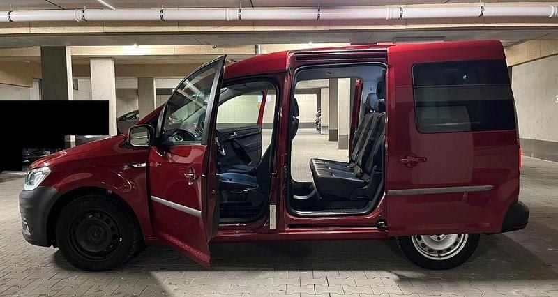 Gebraucht VW Caddy Trendline 150 PS (110 kW) 2019 Rot Van / Kleinbus