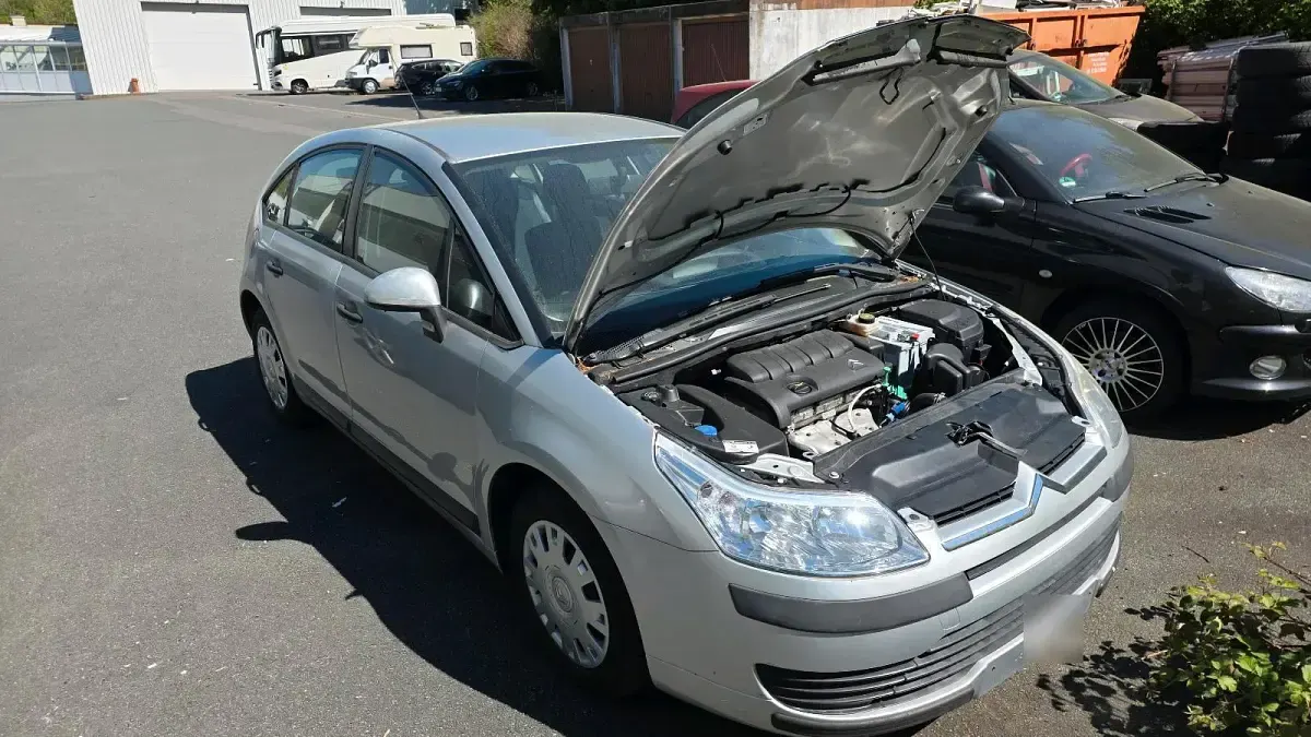 Used Citroën C4 88 HP (64 kW) 2007 Silver Sedan