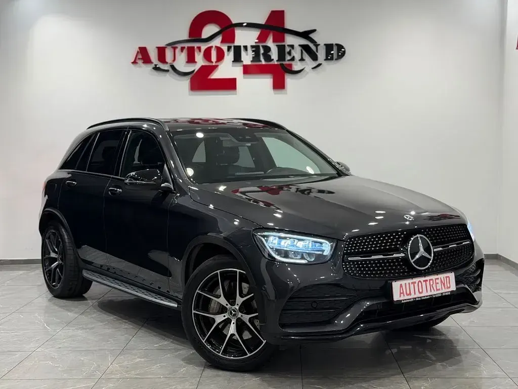Gebraucht Mercedes GLC300 AMG line 258 PS (189 kW) 2019 Grau SUV