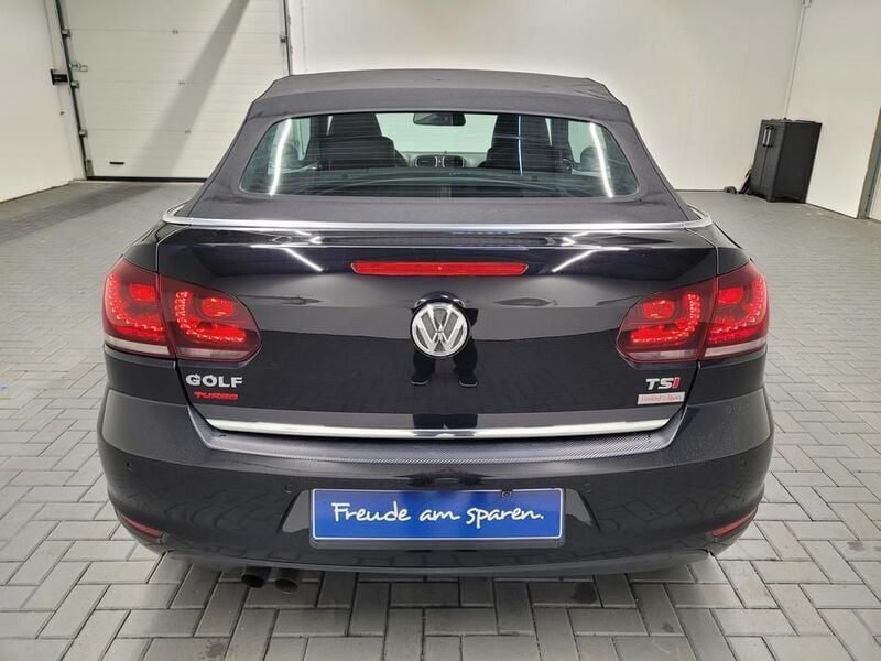 Gebraucht VW Golf Cabriolet Karmann 122 PS (89 kW) 2013 Schwarz (tiefschwarzmet.) Cabrio