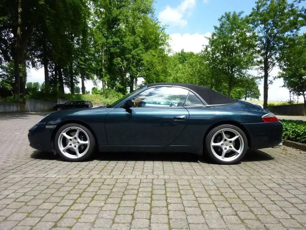 Gebraucht Porsche 911 Carrera 4 Cabriolet 320 PS (235 kW) 2003 Grün Cabrio