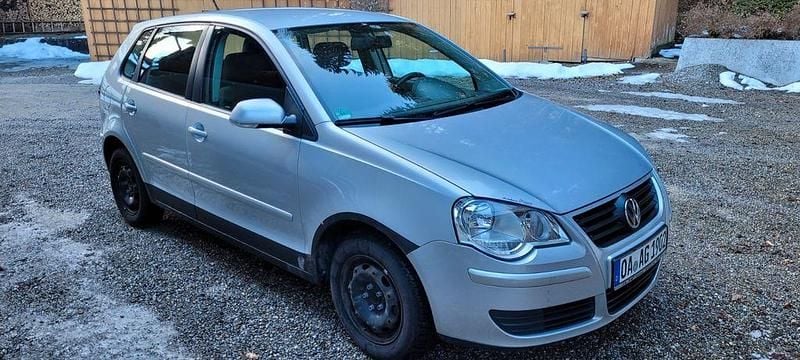 Gebraucht VW Polo Comfortline 75 PS (55 kW) 2005 Silber Kleinwagen