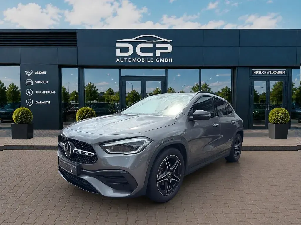 Gebraucht Mercedes GLA180 AMG 116 PS (85 kW) 2022 Grau SUV
