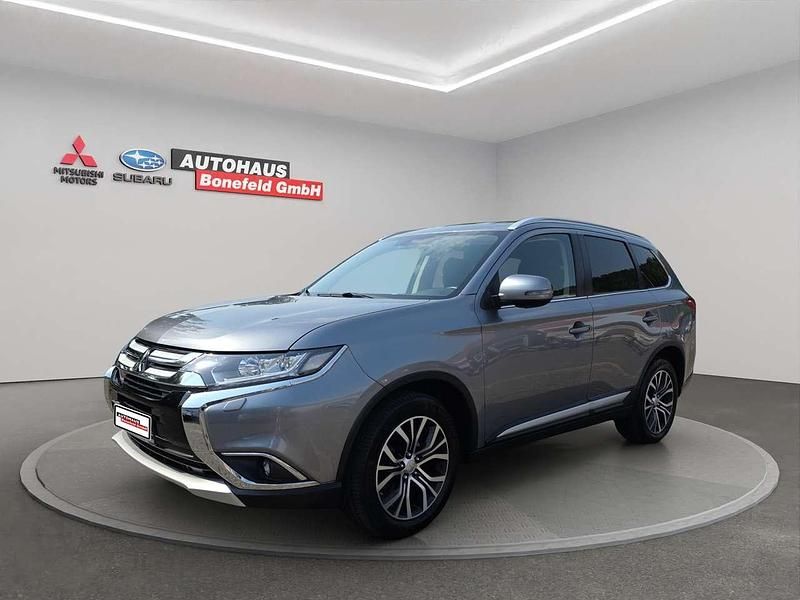 Platinum grau Gebraucht 2018 Mitsubishi Outlander Edition+ SUV | 17.900 € - Bild 1/4