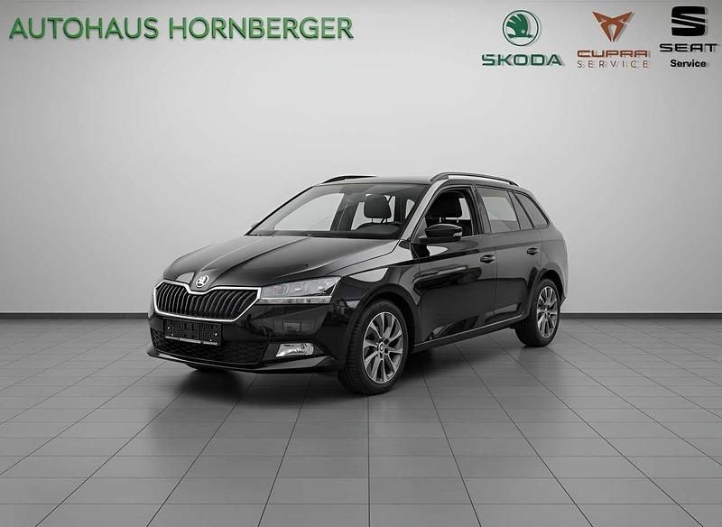 Schwarzmagic perleffekt Gebraucht 2023 Skoda Fabia Kombi | 17.990 € (Fairer Preis) - Bild 1/4