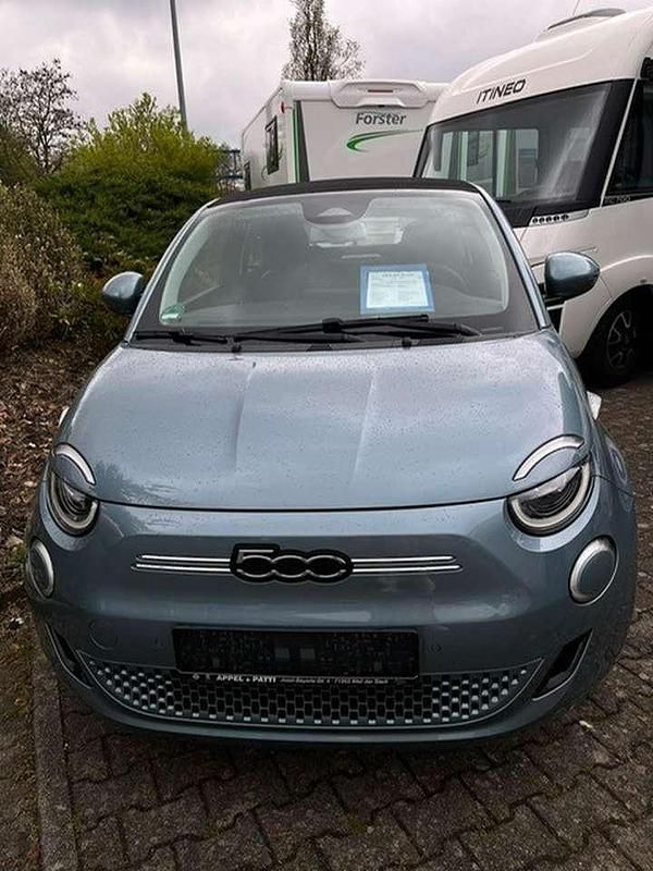 Colore esterno (eis blau)metallic Gebraucht 2022 Fiat 500e Icon Cabrio | 24.990 € (Etwas zu teuer) - Bild 1/4