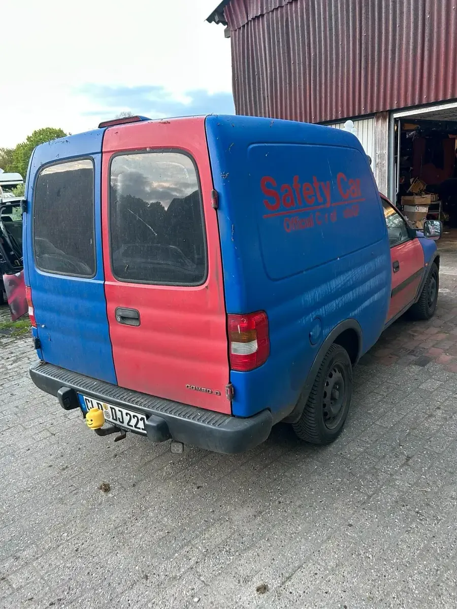 Używany Opel Combo 75 KM (55 kW) 2001 Minivan