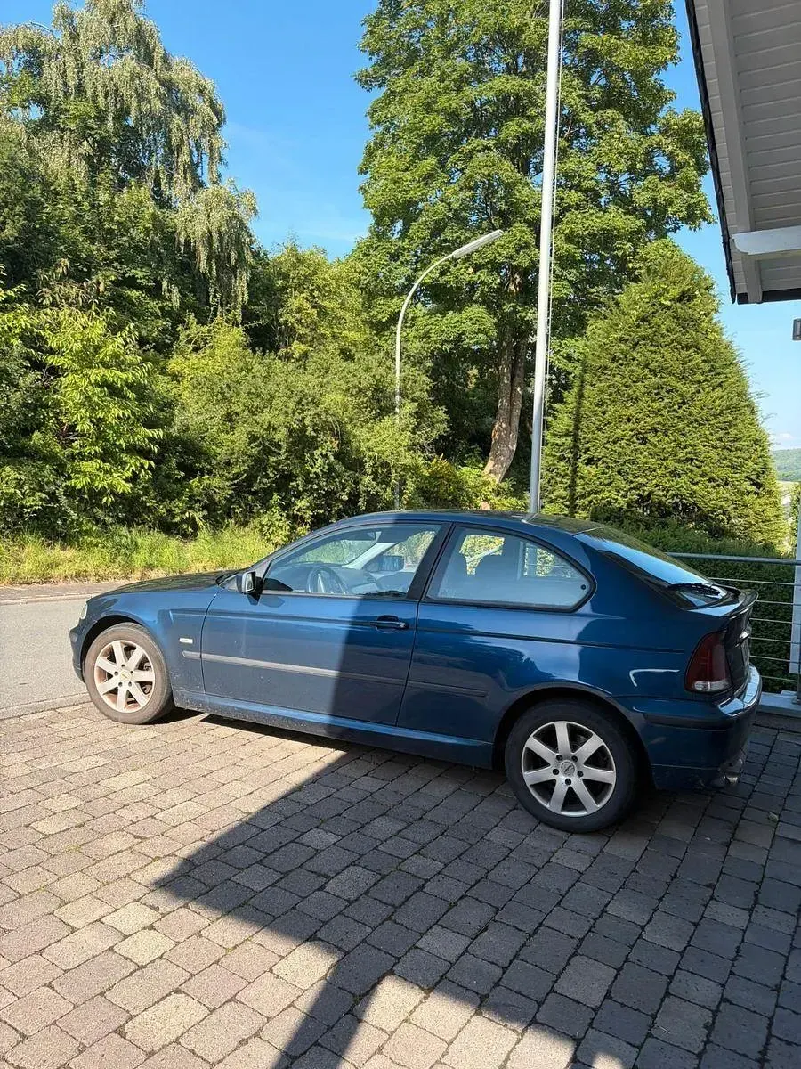 Gebraucht BMW 316 116 PS (85 kW) 2003 Blau Limousine