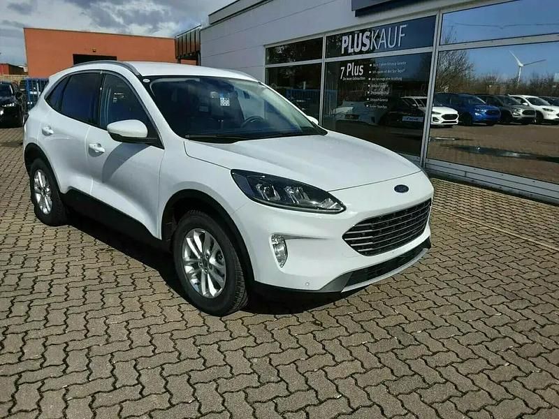 Gebraucht Ford Kuga Titanium 150 PS (110 kW) 2022 Frostweiss (weiß) SUV