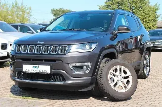 Gebraucht Jeep Compass Limited 140 PS (102 kW) 2019 Grau SUV