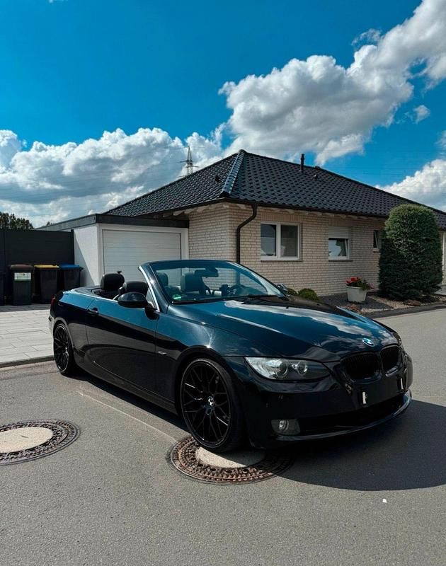 Schwarz Gebraucht 2009 BMW 325 Cabriolet Cabrio | 9.650 € (Fairer Preis) - Bild 1/4