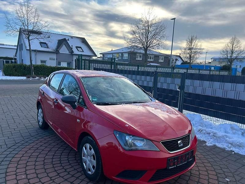 "emocion" rot Gebraucht 2014 Seat Ibiza Reference Kleinwagen | 4.450 € (Guter Preis) - Bild 1/4