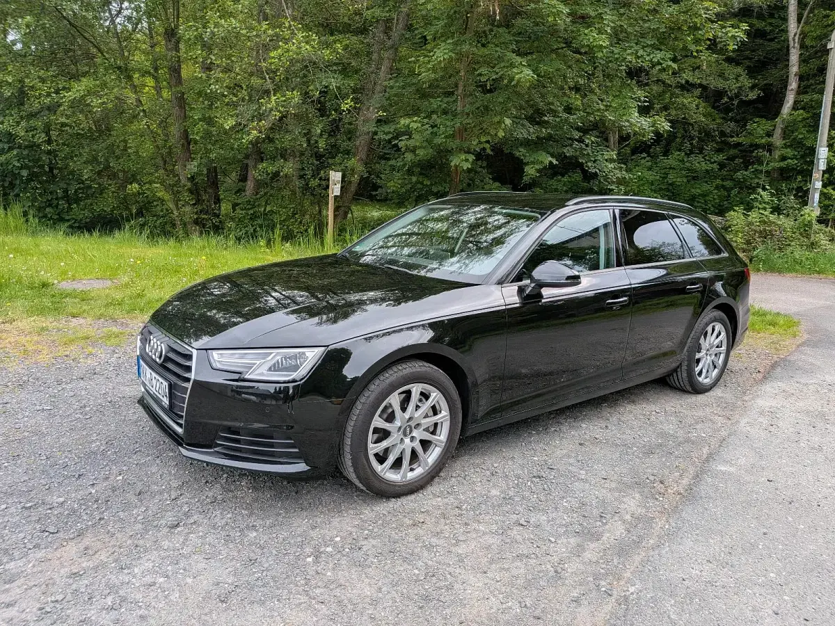Gebraucht Audi A4 190 PS (139 kW) 2019 Schwarz Kombi