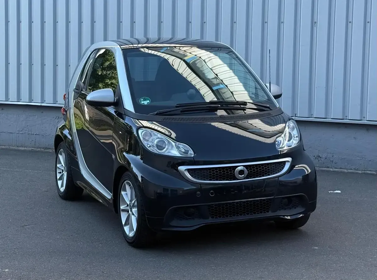 Gebraucht Smart ForTwo Coupé 71 PS (52 kW) 2013 Schwarz Coupé