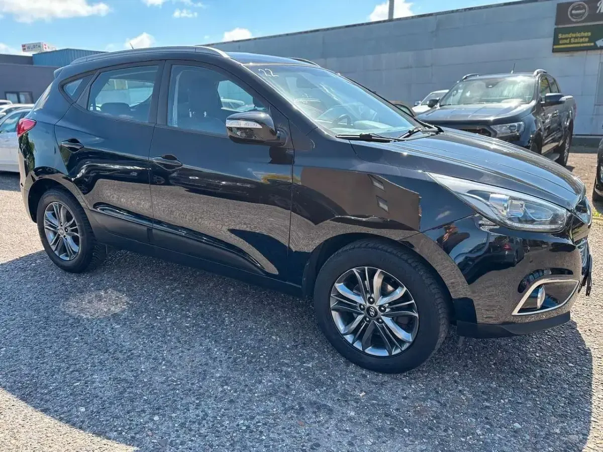 Gebraucht Hyundai ix35 Finale 136 PS (100 kW) 2015 Schwarz SUV